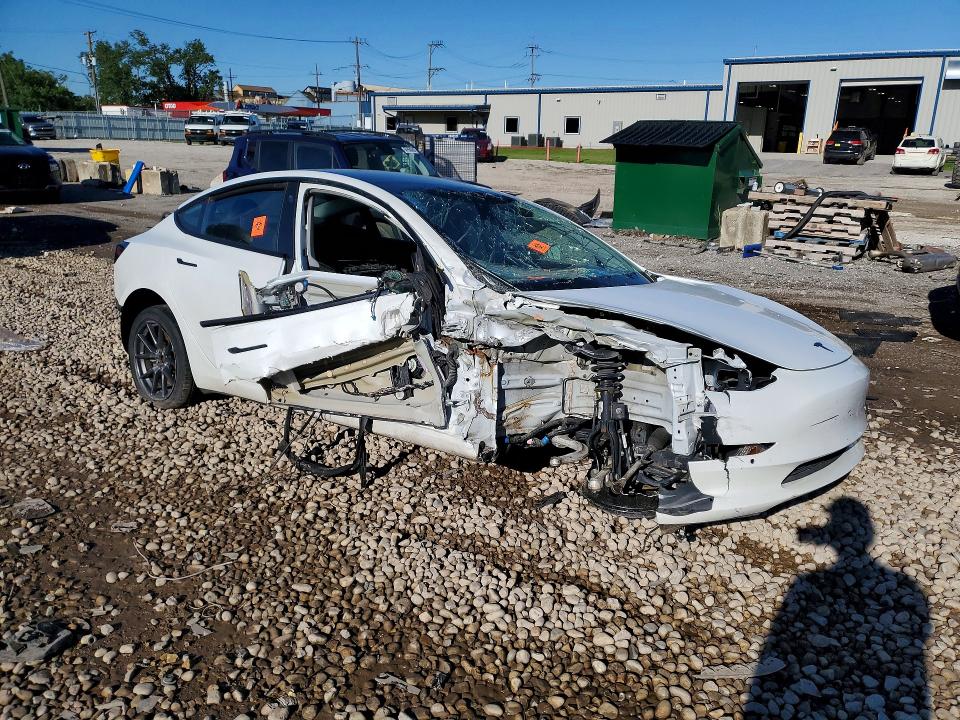 2022 Tesla Model 3 VIN 5YJ3E1EB0NF180541 COPART salvage auction — FRONT END, MD - CERTIFICATE OF TITLE, sold $1,850 on 2026-09-07 (photo 4)