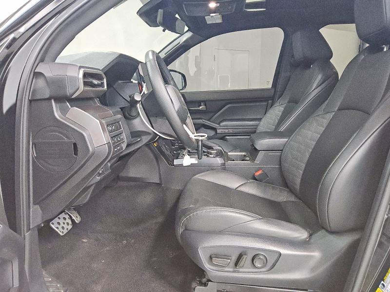 2025 Toyota Tacoma VIN 3TMLB5JN6SM096408 COPART salvage auction — NORMAL WEAR, In - Certificate Of Title, sold $12,700 on 2026-07-30 (photo 7)