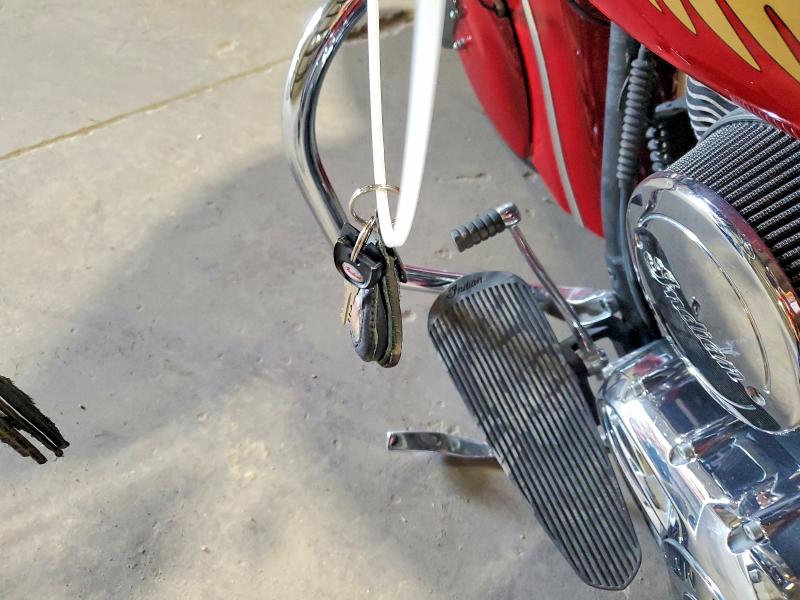 2014 Indian motorcycle co. Chieftain VIN 56KTCAAAXE3314689 COPART salvage auction — MINOR DENT/SCRATCHES, IA - CERTIFICATE OF TITLE, sold $8,000 on 2026-08-04 (photo 8)