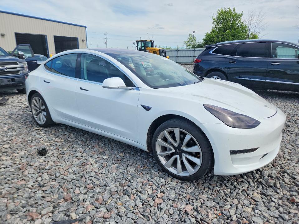 2018 Tesla VIN 5YJ3E1EA0JF050020 COPART salvage auction — FRONT END, WI - CERTIFICATE OF TITLE, sold $8,700 on 2026-07-13 (photo 4)