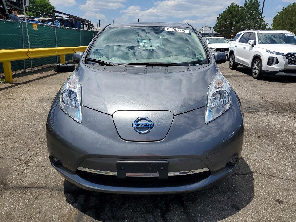 2017 Nissan VIN 1N4BZ0CP8HC301820 COPART salvage auction — SIDE, Co - Public - Salvage Title, sold $1,300 on 2026-07-02 (photo 5)