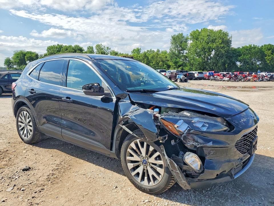 2020 Ford Escape VIN 1FMCU9DZ0LUC38373 COPART salvage auction — FRONT END, Ia - Cert Of Title-Salvage Title, sold $8,500 on 2026-07-31 (photo 4)