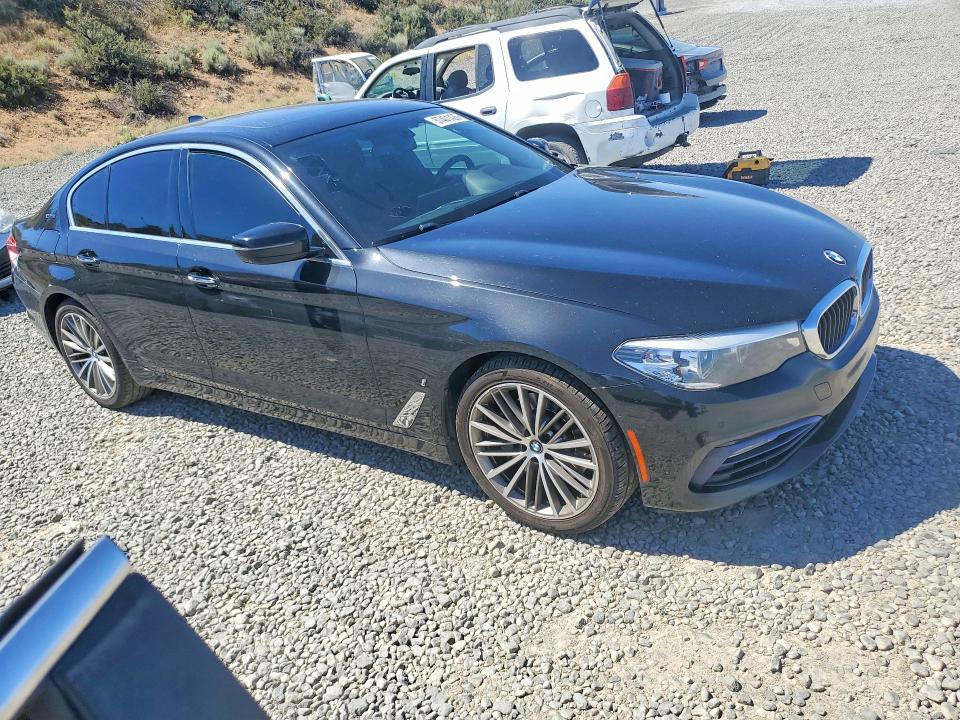 2018 BMW 5er VIN WBAJB1C52JG624111 COPART salvage auction — MINOR DENT/SCRATCHES, Nv - Certificate Of Title (P), sold $5,100 on 2026-07-30 (photo 4)
