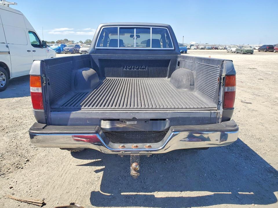 1992 Toyota Pickup VIN JT4VN13G9N5096128 COPART salvage auction — MINOR DENT/SCRATCHES, CA - DIS/DLR/EXP ONLY CLEAN TITLE, sold $7,500 on 2026-07-09 (photo 6)