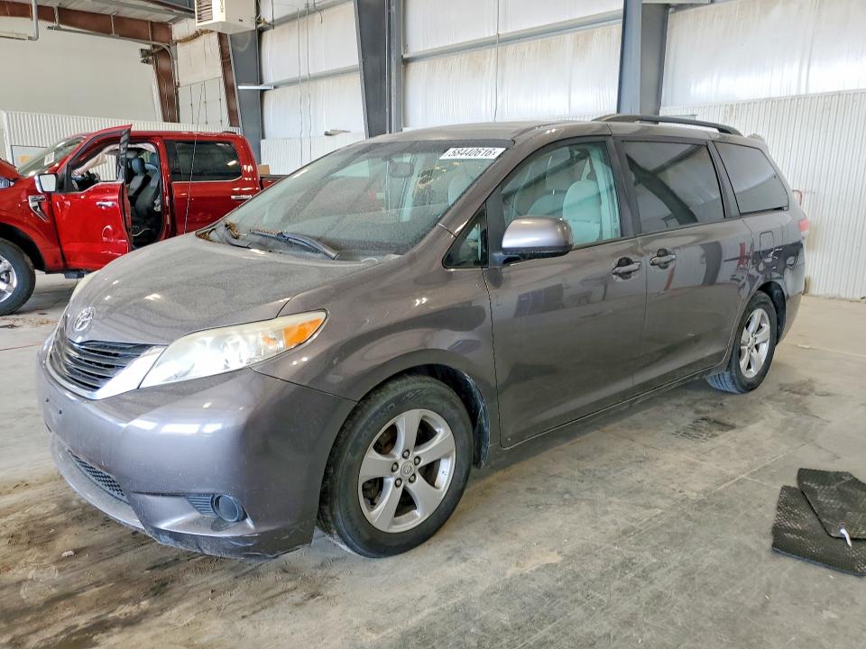2011 Toyota Sienna VIN 5TDKK3DCXBS082053 — COPART salvage auction photo