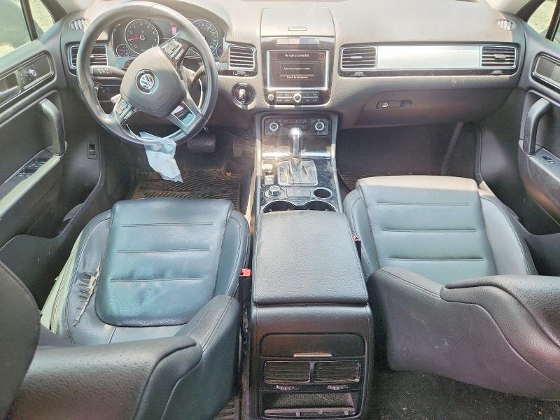 2011 Volkswagen Touareg VIN WVGFF9BP3BD001237 COPART salvage auction — MINOR DENT/SCRATCHES, Tx - Certificate Of Title, sold $750 on 2026-07-21 (photo 8)
