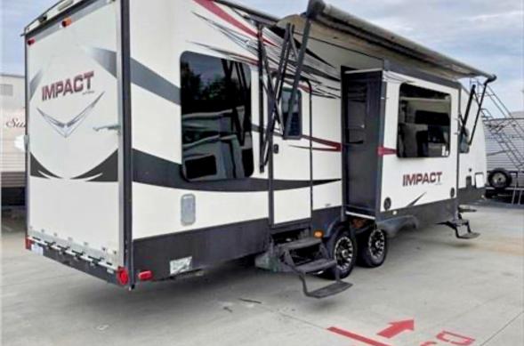2015 Keystone Keystone VIN 4YDT30328FF815535 COPART salvage auction — MINOR DENT/SCRATCHES, AR - CERTIFICATE OF TITLE (P), sold $8,500 on 2026-07-07 (photo 4)