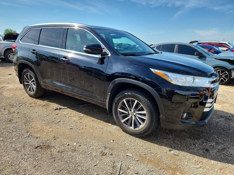 2018 Toyota Highlander VIN 5TDJZRFH8JS546040 COPART salvage auction — SIDE, Il - Salvage Certificate, sold $13,300 on 2026-07-16 (photo 4)