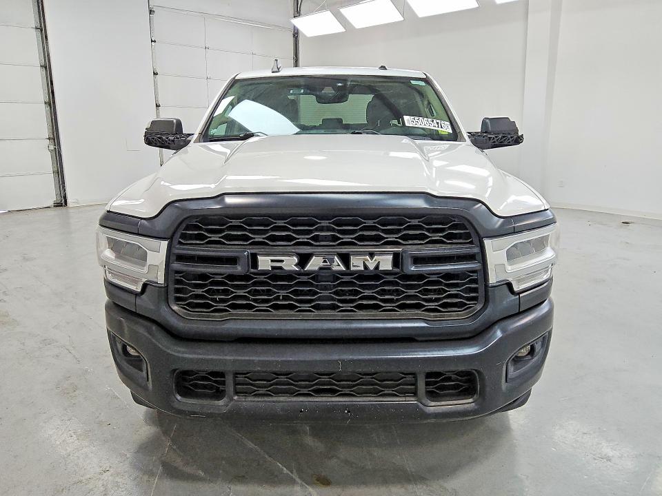 2019 Ram 2500 VIN 3C6UR4HJ9KG573755 COPART salvage auction — MINOR DENT/SCRATCHES, La - Certificate Of Title, sold $7,700 on 2026-07-02 (photo 5)