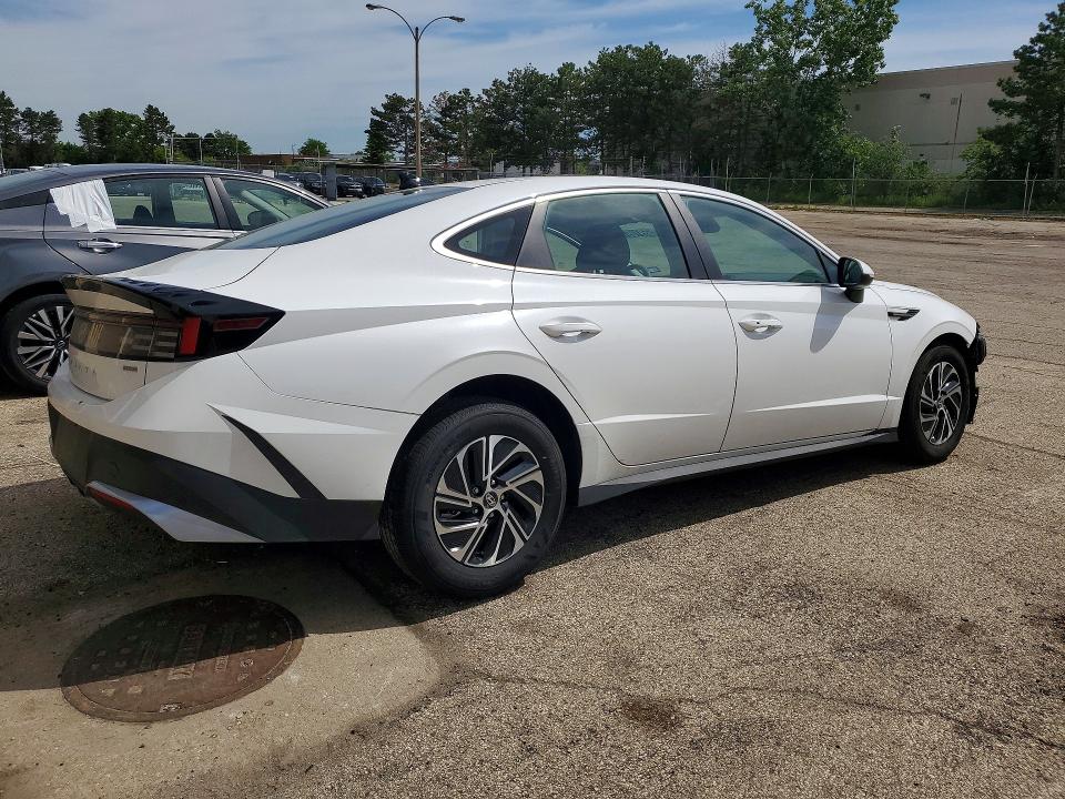 2026 Hyundai Sonata hybrid VIN KMHL24JJ8TA161969 COPART salvage auction — UNDERCARRIAGE, Il - Salvage Certificate, sold $5,600 on 2026-07-20 (photo 3)