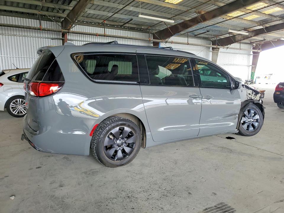 2020 Chrysler Pacifica VIN 2C4RC1N78LR257718 COPART salvage auction — FRONT END, Ca - Salvage Certificate, sold $6,100 on 2026-07-09 (photo 3)
