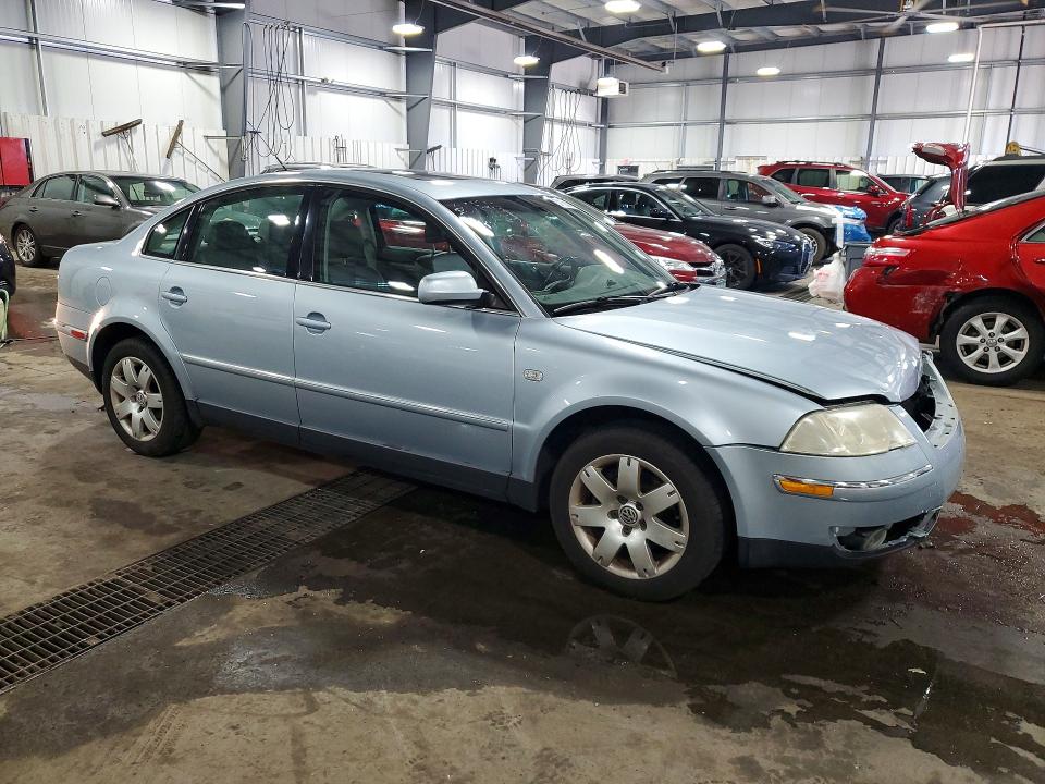 2002 Volkswagen Passat VIN WVWTH63B12P231571 COPART salvage auction — FRONT END, Mn - Cert Of Title-Prior Salvage, sold $525 on 2026-08-11 (photo 4)