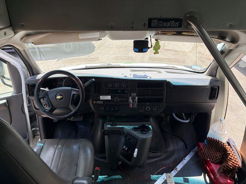 2015 Chevrolet Express 4500 VIN 1GB6G5BG3F1139205 COPART salvage auction — NORMAL WEAR, Ma - Certificate Of Title (P), sold $1,250 on 2026-07-09 (photo 9)