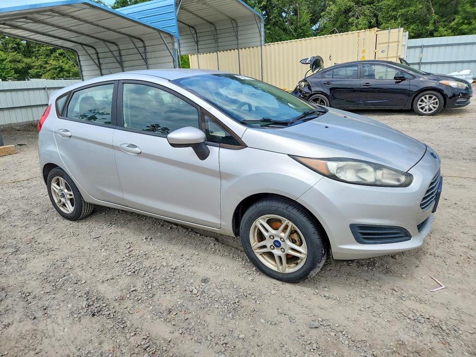 2019 Ford Fiesta VIN 3FADP4EJ7KM158637 COPART salvage auction — NORMAL WEAR, Nc - Certificate Of Title, sold $325 on 2026-07-28 (photo 4)