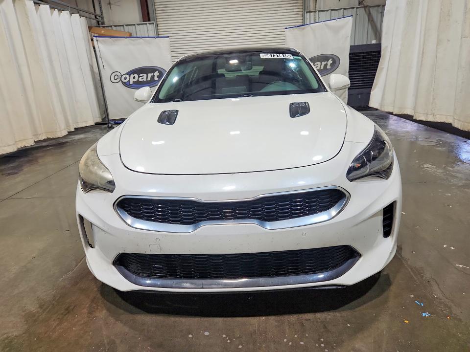 2018 Kia Stinger VIN KNAE25LA5J6011198 COPART salvage auction — NORMAL WEAR, MO - CERT OF TITLE-REPOSSESSED, sold $9,800 on 2026-08-04 (photo 5)