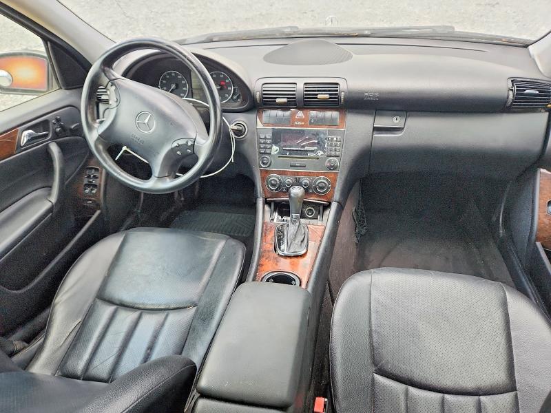2005 Mercedes-benz C-klasse VIN WDBRF61J65A724744 COPART salvage auction — REAR END, Ga - Cert Of Title-Salvage, sold $375 on 2026-08-18 (photo 8)