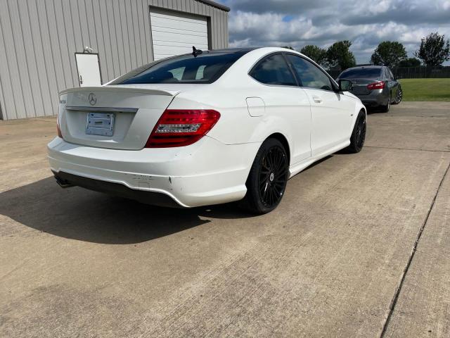 2014 Mercedes-benz C-klasse VIN WDDGJ4HB1EG211172 COPART salvage auction — MECHANICAL, Ar - Certificate Of Title (P), sold $675 on 2026-07-20 (photo 4)