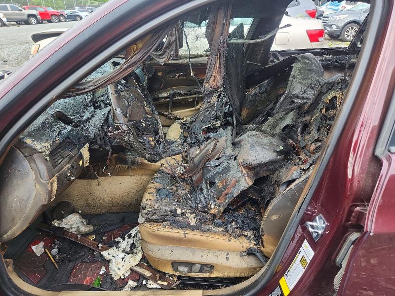 2008 BMW 3er VIN WBAVA37598NL52690 COPART salvage auction — INTERIOR BURN, Md - Cert Of Salvage > 75% Damage, sold $375 on 2026-08-04 (photo 7)