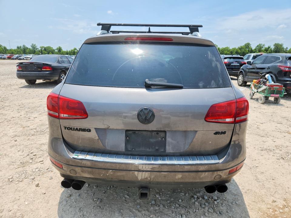 2011 Volkswagen Touareg VIN WVGFF9BP3BD001237 COPART salvage auction — MINOR DENT/SCRATCHES, Tx - Certificate Of Title, sold $750 on 2026-07-21 (photo 6)