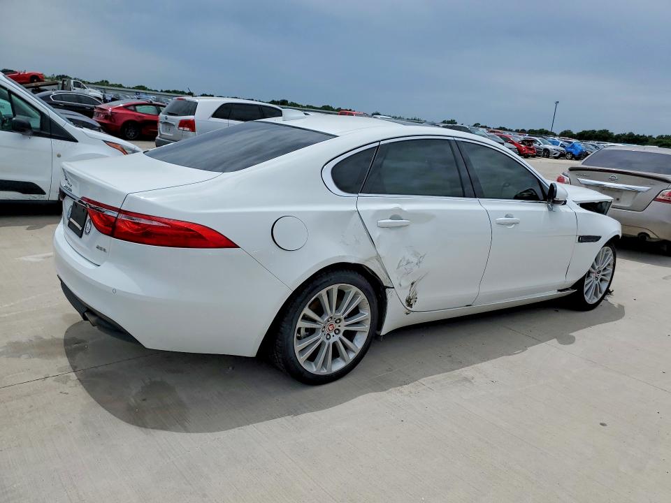 2020 Jaguar VIN SAJBD4FX7LCY83172 COPART salvage auction — FRONT END, Tx - Salvage Vehicle Title, sold $2,500 on 2026-07-27 (photo 3)