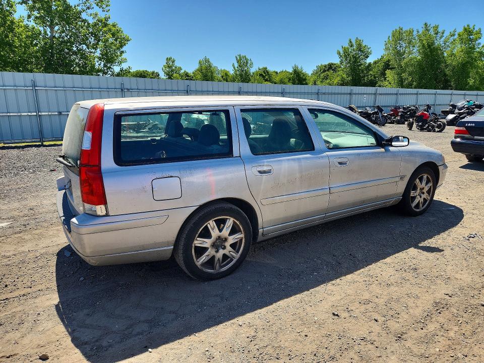 2006 Volvo V70 VIN YV1SW640162573386 COPART salvage auction — BURN, MA - CERT OF TITLE-RECONSTRCTD COLL, sold $125 on 2026-07-29 (photo 3)