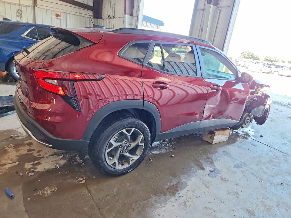 2025 Chevrolet VIN KL77LHEP7SC245127 COPART salvage auction — FRONT END, WI - CERT OF TITLE-CLAIM PAID, sold $4,750 on 2026-07-27 (photo 3)