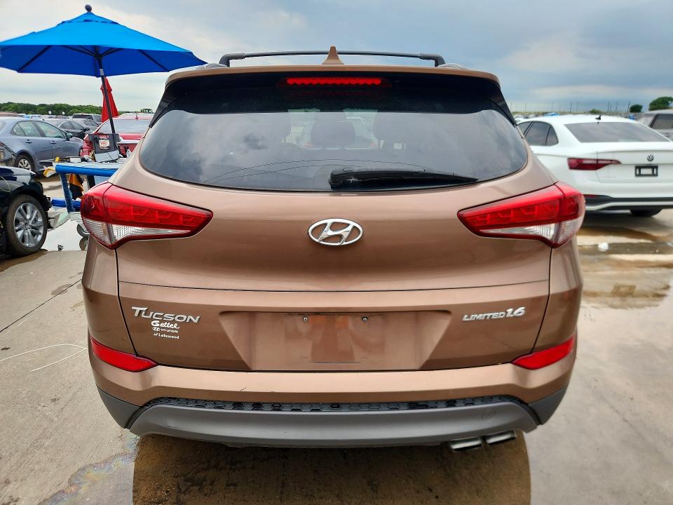 2016 Hyundai Tucson VIN KM8J33A29GU175164 COPART salvage auction — NORMAL WEAR, Fl - Certificate Of Title, sold $2,000 on 2026-07-27 (photo 6)