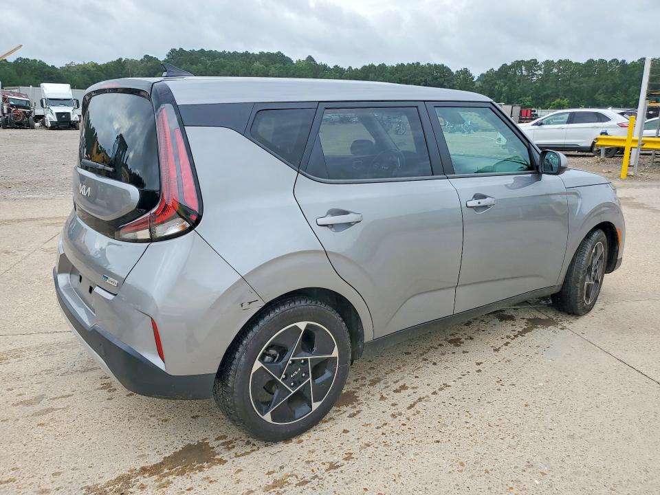 2023 Kia Soul VIN KNDJ33AU0P7878060 COPART salvage auction — SIDE, MS - CERT OF TITLE-SALVAGED, sold $5,100 on 2026-07-31 (photo 3)