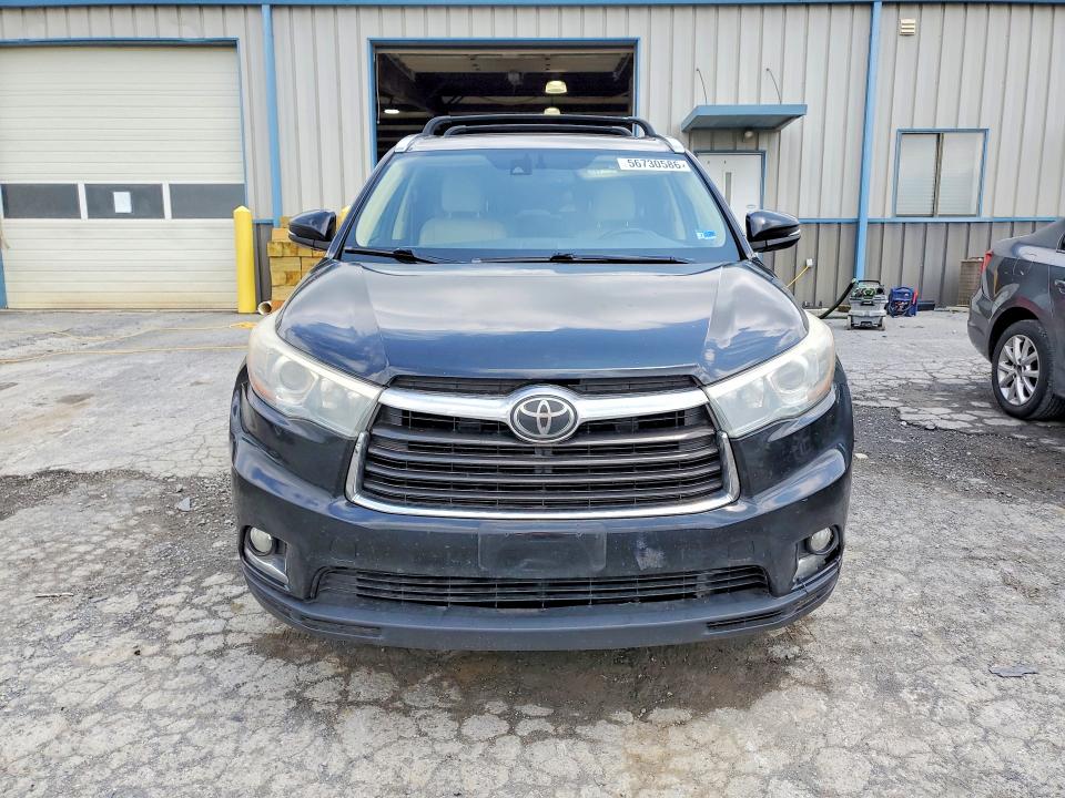 2014 Toyota VIN 5TDDKRFHXES021231 COPART salvage auction — MECHANICAL, Va - Dealer Only Clean Title (P), sold $8,000 on 2026-07-31 (photo 5)