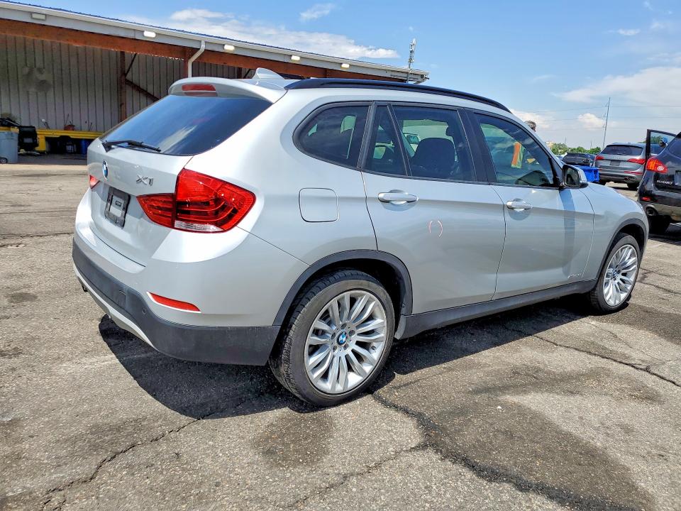 2015 BMW X1 VIN WBAVM1C5XFV497798 COPART salvage auction — MINOR DENT/SCRATCHES, Co - Certificate Of Title, sold $1,100 on 2026-07-21 (photo 3)