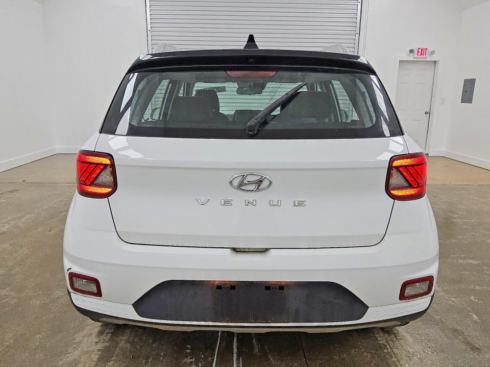 2022 Hyundai Venue VIN KMHRC8A3XNU172117 COPART salvage auction — MINOR DENT/SCRATCHES, AL - CERTIFICATE OF TITLE, sold $9,500 on 2026-07-23 (photo 6)