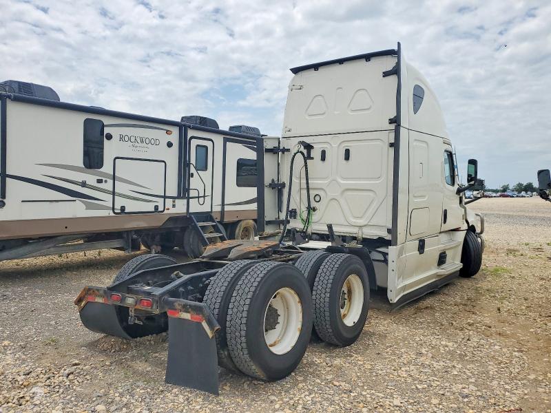2023 Freightliner Cascadia 126 VIN 1FUJHHDR2PLNS9312 COPART salvage auction — SIDE, MO - SALVAGE CERTIFICATE OF TITLE, sold $7,200 on 2026-07-30 (photo 4)