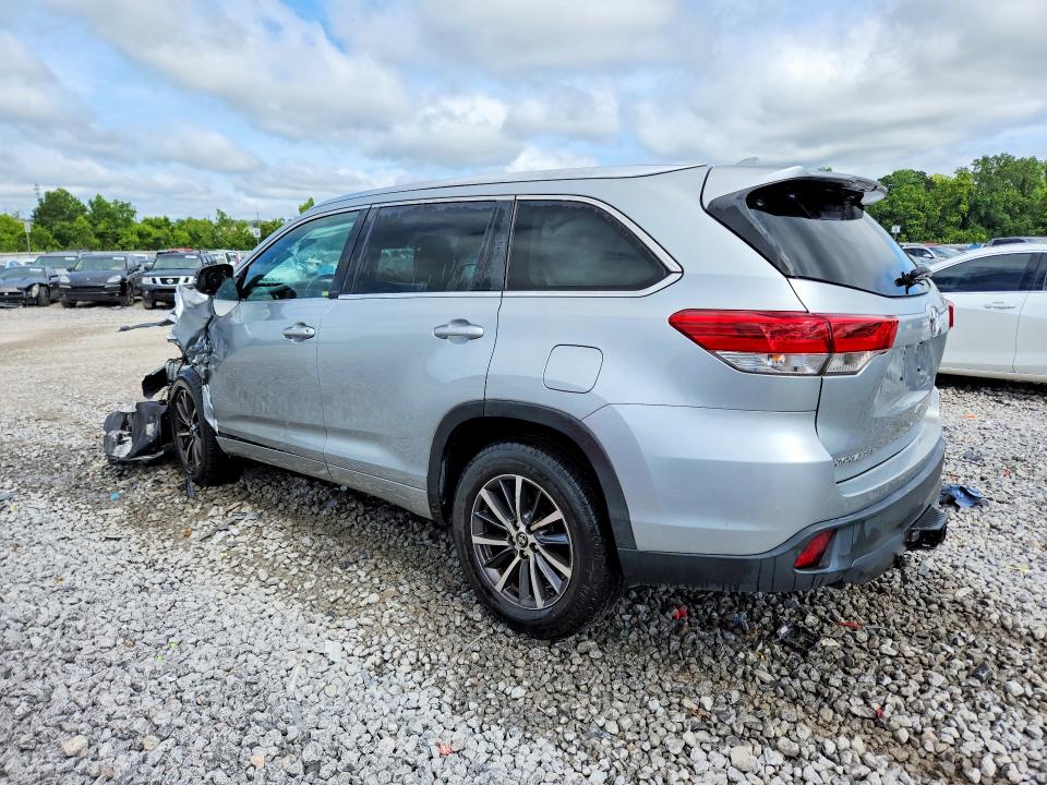 2017 Toyota VIN 5TDKZRFH5HS194873 COPART salvage auction — FRONT END, Al - Cert Of Title-Salvage Title, sold $250 on 2026-07-28 (photo 2)