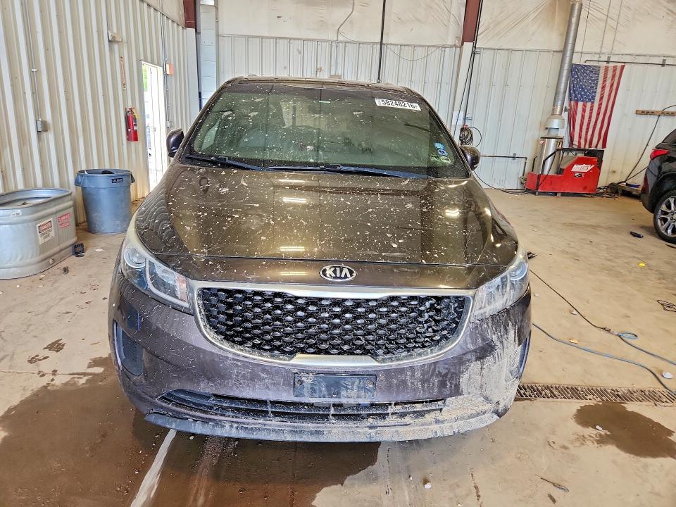 2016 Kia SEDONA VIN KNDMB5C14G6084764 COPART salvage auction — Burn Interior, Il - Junking Cert Of A Vehicle, sold $225 on 2026-07-27 (photo 5)