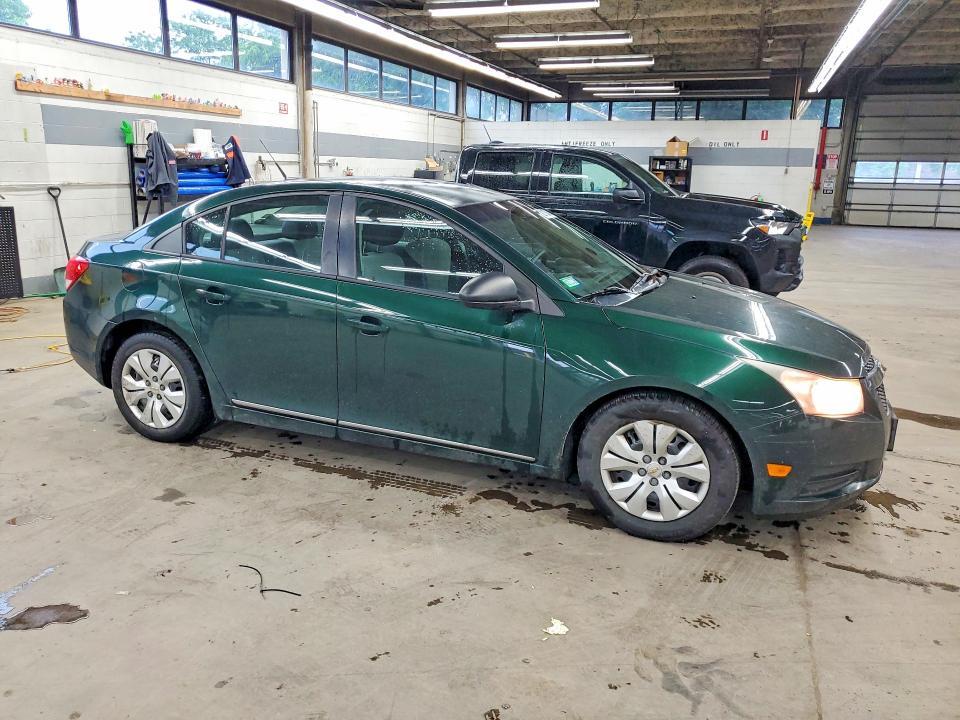 2014 Chevrolet Cruze VIN 1G1PA5SHXE7198749 COPART salvage auction — HAIL, Il - Cert Of Title-Rebuilt, sold $500 on 2026-07-03 (photo 4)