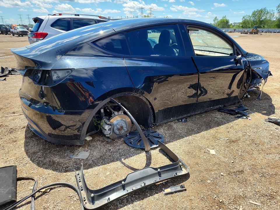 2022 Tesla Model y VIN 7SAYGDEE3NF387455 COPART salvage auction — FRONT END, Md - Cert Of Salvage > 75% Damage, sold $1,050 on 2026-07-28 (photo 3)