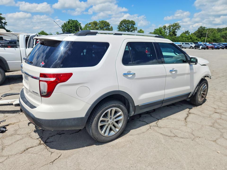 2013 Ford Explorer VIN 1FM5K7D82DGC49109 COPART salvage auction — FRONT END, FL - CERT OF TITLE SLVG REBUILDABLE, sold $650 on 2026-07-22 (photo 3)