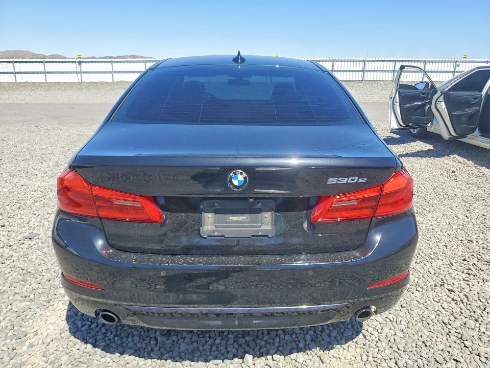 2018 BMW 5er VIN WBAJB1C52JG624111 COPART salvage auction — MINOR DENT/SCRATCHES, Nv - Certificate Of Title (P), sold $5,100 on 2026-07-30 (photo 6)