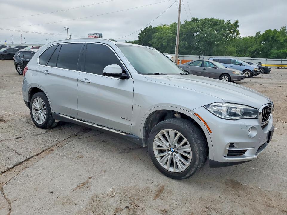 2016 BMW X5 VIN 5UXKT0C51G0F74755 COPART salvage auction — MINOR DENT/SCRATCHES, Fl - Certificate Of Title, sold $6,500 on 2026-07-28 (photo 4)