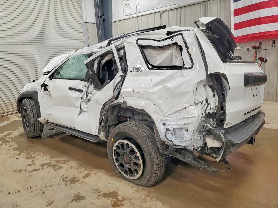 2025 Toyota 4runner VIN JTEVA5BR3S5000894 COPART salvage auction — ROLLOVER, Wy - Cert Of Title-Salvage, sold $5,400 on 2026-07-29 (photo 2)