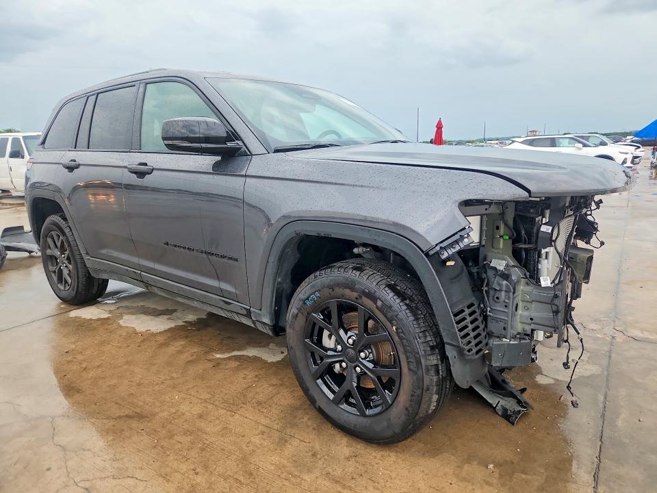 2025 Jeep Cherokee VIN 1C4RJHAG2SC289379 COPART salvage auction — FRONT END, Tx - Salvage Vehicle Title, sold $17,300 on 2026-07-02 (photo 4)
