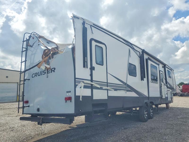 2021 Cruiser Trailers VIN 4YDF38422M9320723 COPART salvage auction — ALL OVER, IA - CERTIFICATE OF TITLE, sold $4,750 on 2026-07-07 (photo 4)