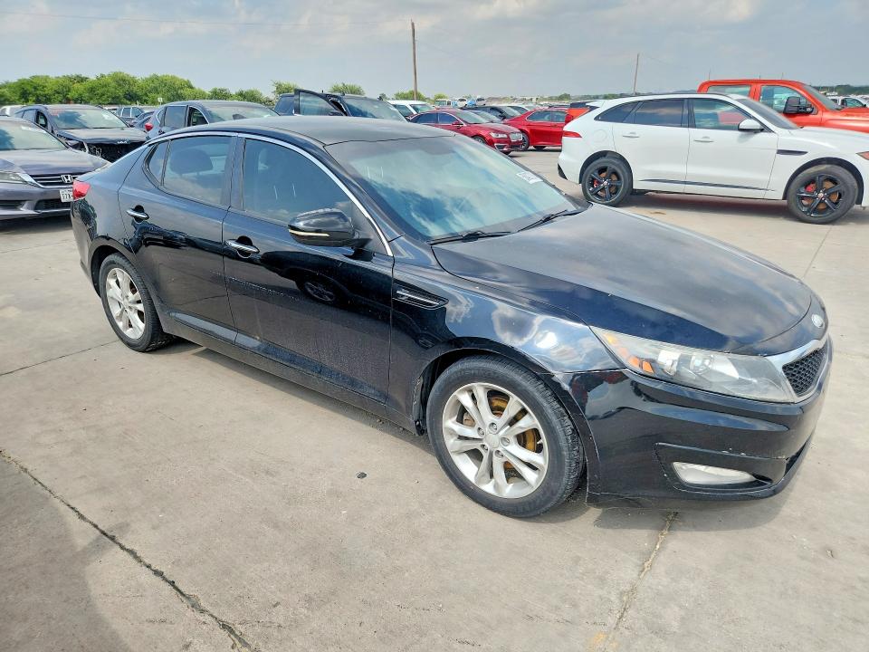 2012 Kia Optima VIN 5XXGN4A70CG084844 COPART salvage auction — SIDE, Tx - Cert Of Title-Rebuilt Salvage, sold $175 on 2026-07-09 (photo 4)