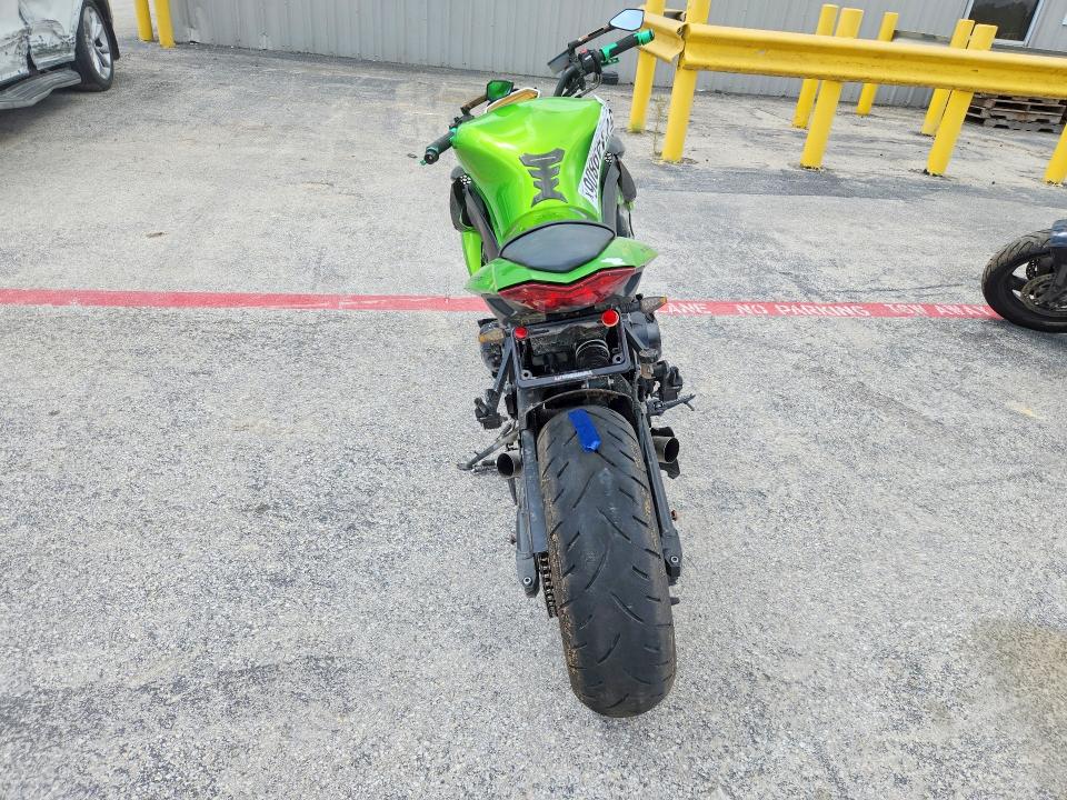 2011 Kawasaki Zr VIN JKAZRCD18BA016729 COPART salvage auction — ALL OVER, Tx - Salvage Vehicle Title, sold $300 on 2026-07-30 (photo 4)