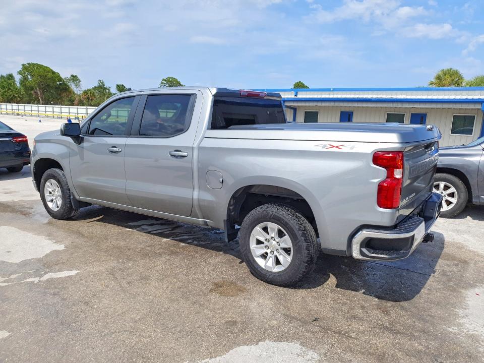 2023 Chevrolet Silverado 1500 VIN 1GCPDDEK8PZ265422 COPART salvage auction — MINOR DENT/SCRATCHES, Fl - Certificate Of Title, sold $17,000 on 2026-07-09 (photo 2)