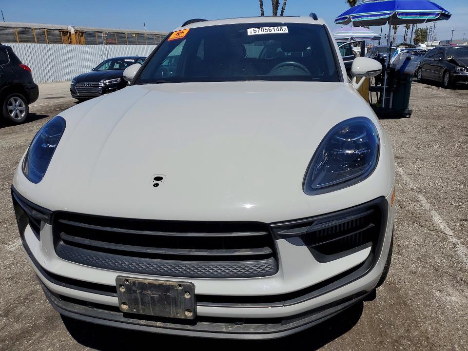 2022 Porsche VIN WP1AG2A57NLB21473 COPART salvage auction — WATER/FLOOD, Ca - Dis/Dlr/Exp Clean W/Salv Hist (P), sold $12,400 on 2026-07-29 (photo 5)