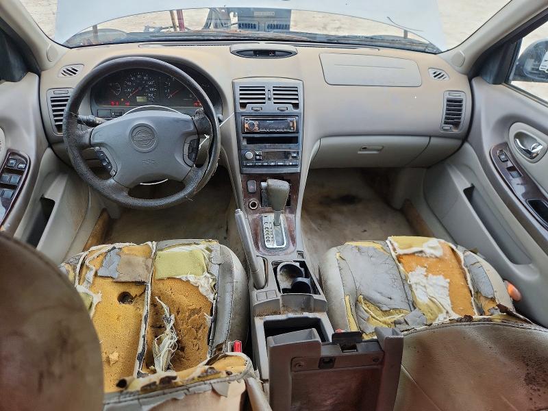 2001 Nissan Maxima VIN JN1CA31D61T818770 COPART salvage auction — SIDE, Fl - Cert Of Title Slvg Rebuildable, sold $300 on 2026-07-17 (photo 8)