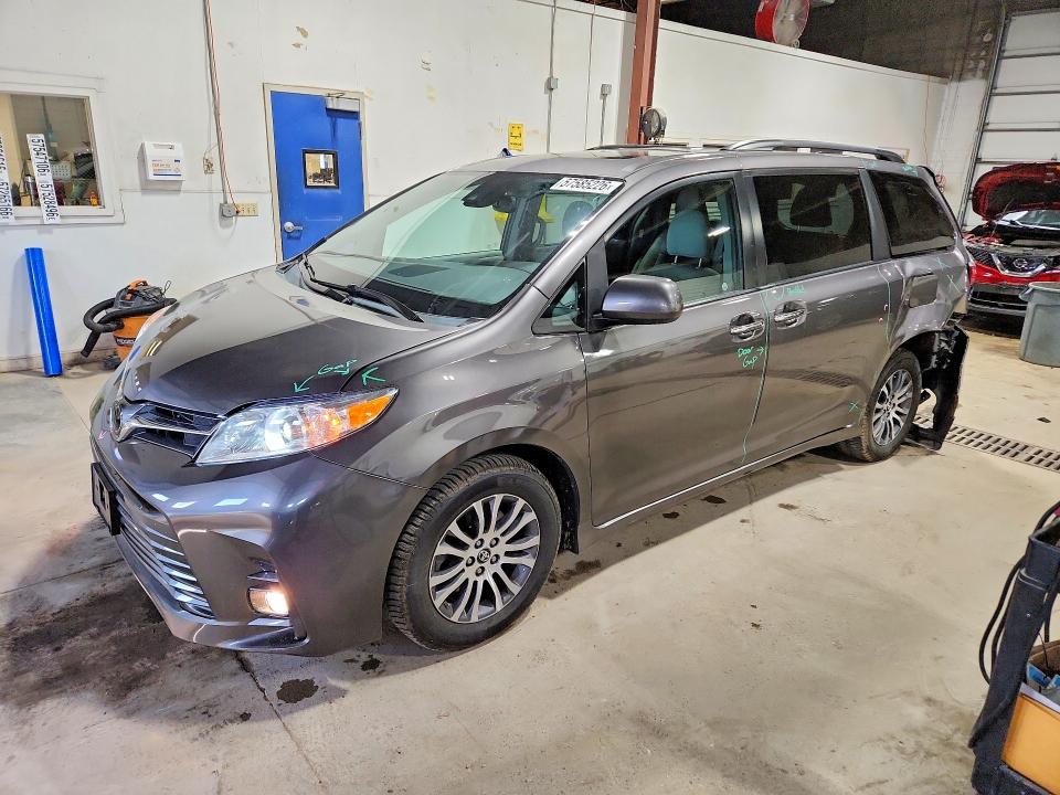 2018 Toyota Sienna VIN 5TDYZ3DC4JS962685 COPART salvage auction — REAR END, Mn - Cert Of Title-Salvage, sold $2,600 on 2026-07-30 (photo 1)