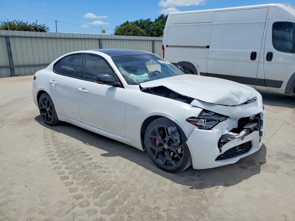 2020 Alfa romeo VIN ZARFAMAN3L7636972 COPART salvage auction — FRONT END, Tx - Salvage Vehicle Title, sold $1,850 on 2026-07-16 (photo 4)