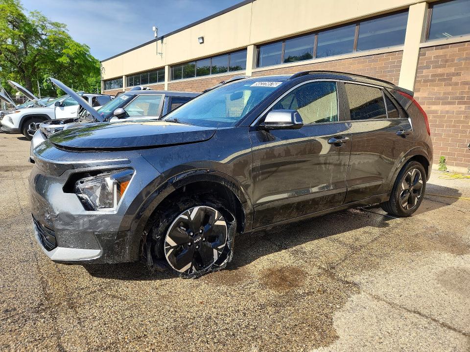 2023 Kia Niro VIN KNDCR3L17P5045295 COPART salvage auction — FRONT END, Il - Salvage Certificate, sold $8,400 on 2026-07-15 (photo 1)